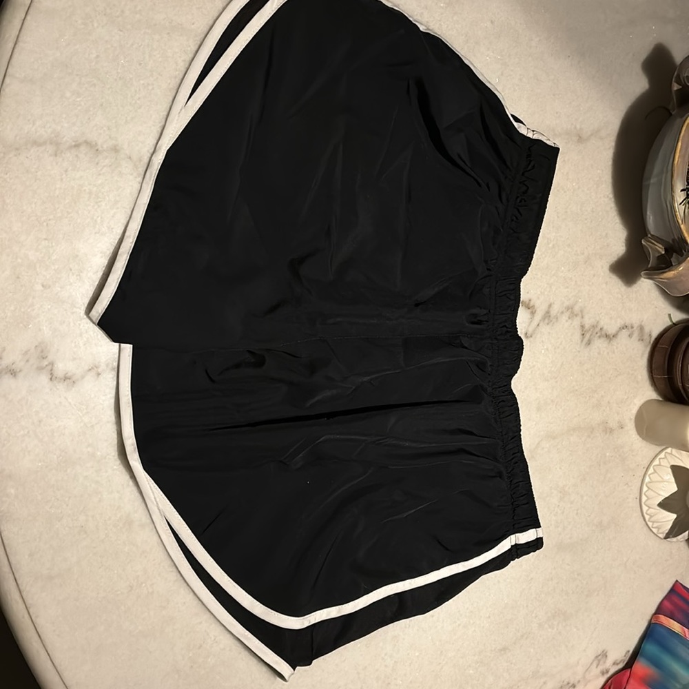 Nike shorts - Picture 2 of 3